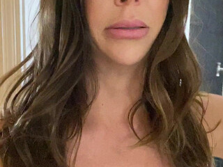 Alexis Fawx aka alexisfawx onlyfans tender and passionate