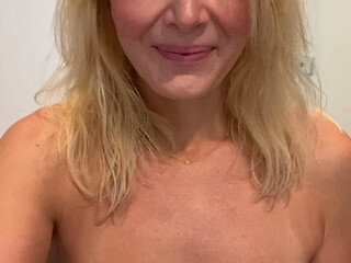 Arabella De Rose aka Hotwife aka arabelladerose onlyfans 1 march