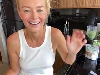 Arabella De Rose aka Hotwife aka arabelladerose onlyfans great baba fucks shaved cunt