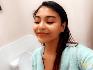 Heaven Roque aka heavenroque onlyfans crazy woman fucks pussy with phallus