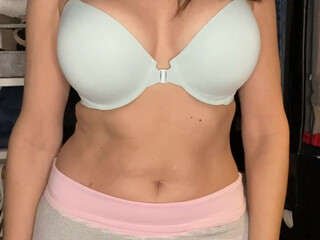 goodlordlori onlyfans blissful female fucks pussy with vibrator