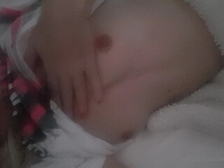 Anne Your Dirtiest Queen aka annemanifique onlyfans 16 march 2022 webcam masturbation