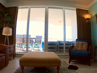 itskhloeexoxo  cheeky mother