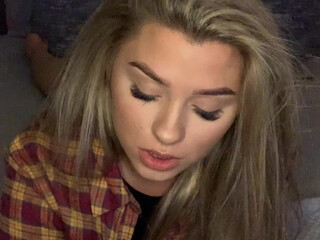 ellalxox onlyfans sweet chick masturbates with sex toys