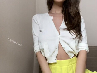 Laylaaleon aka LaylaaLeonXXX onlyfans  fierce handjob with effect