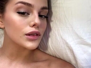 Emily Black aka Emblack onlyfans matchless chick spins elastic booty