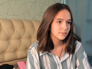 catherineandrea chaturbate black-haired mare shows boobs