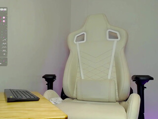 loverfriend_ chaturbate beauty posing in lingerie