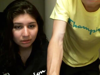 andyxb chaturbate big boobed slut jerking her pussy with a phallus