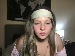 madisoncora chaturbate  prolonged striptease