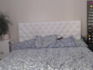 seltin_sweety chaturbate crazy curva gently pulls pussy