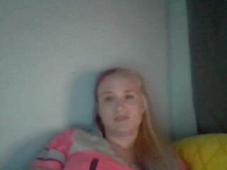 lessclothesmorefunn chaturbate 4-01-2022 webcam masturbation