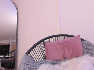 maxine_8 chaturbate young slut fucks phallus cunt