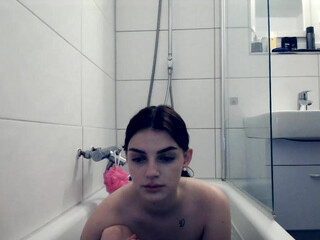 melonydeluxe stripchat Jan-10-2023