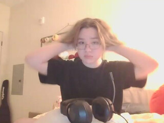 ftarh18 - camporn [Chaturbate] 16-May-2023