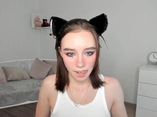 vi_vi_an - Watch [Chaturbate] 18-June-2023