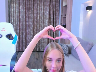 lolliis 14-August-2023 newest clit fingering webcam