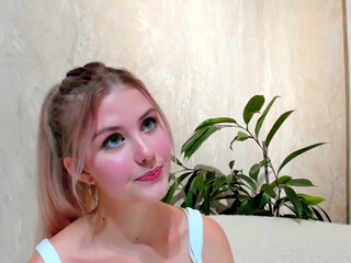 [chaturbate] steffanie_blue touches himself in private