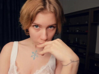 [chaturbate] kristi_moss public video with busty blonde on webcam