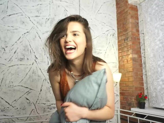 [chaturbate] emiliacourtney Jan-15-2024 latest show