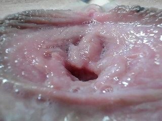 [chaturbate] courtney_luv Jan-15-2024 caresses the clitoris