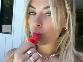 corinna kopf 2024 onlyfans (3)