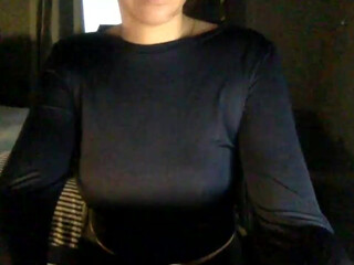 lillyandhertoyy Feb-2-2024 showed boobs for tokens