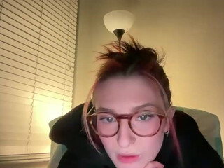 adalainesmith recoridng live show chaturbate 17/04/2024