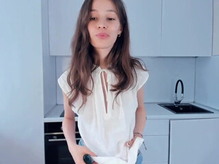 Odeliagill Chaturbate Busty Chick Fapping 19-May-2024