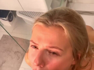 Sophmoresluut Onlyfans jerking Off 25-05-2024