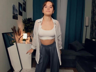 Cherry_Wave Chaturbate Shows Her Cam Skills 9\11\2024