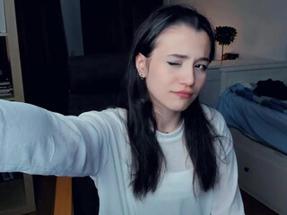 Keti_Bunny Chaturbate Playing With Vulva 7/12/2024