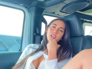 Izzy Green Onlyfans New Hot Chick Showing Her Body 2025-01-12