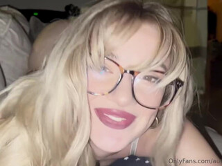 Autumnren Onlyfans Do The Business Feb-27-2025