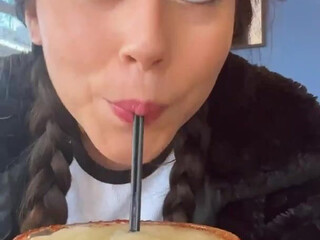 Violet Summers Onlyfans New Cool Babe 07-05-2025