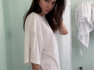 Naked_Hugs Onlyfans New Kitty Sextapeing Her Tits 21-11-2025