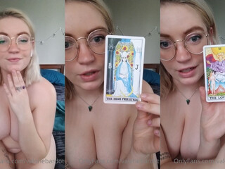 Valerie Bardot onlyfans usa slut plays  clit