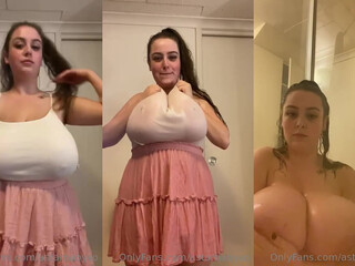 Astarbabyxo onlyfans hot cam girl