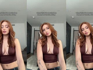 RenataValliulina_Riwww_Renata onlyfans caresses her wet holes