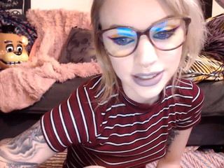 babyjas  trying nooky her Crocked Pussycat close to immense dildo