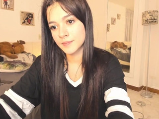 melaniewood  slut with suck containerful dildo