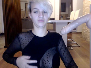 s_t_e_f_y  sweet webcam doll