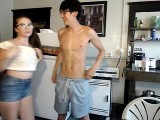 oliverfirmxl  Skinny strumpet webcam