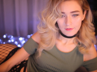 kirsten_xxx  has Creamy Pussy with she like fuck