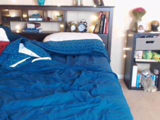 lizrose90  sex show where slut dildoing her self