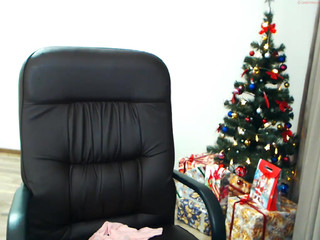 aluanna2  Sweetly screws herself in a for free chat