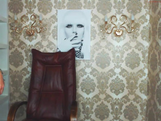 rihannarossy  need some big cocks in her wholes