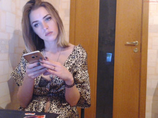 arianalovelovelove  camwhooker masturbation show