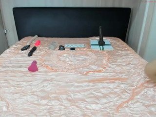 lady_anal  show 17th of November