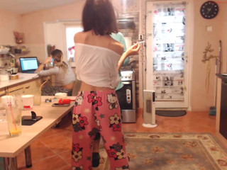 sweetdesire12  webcam alive show